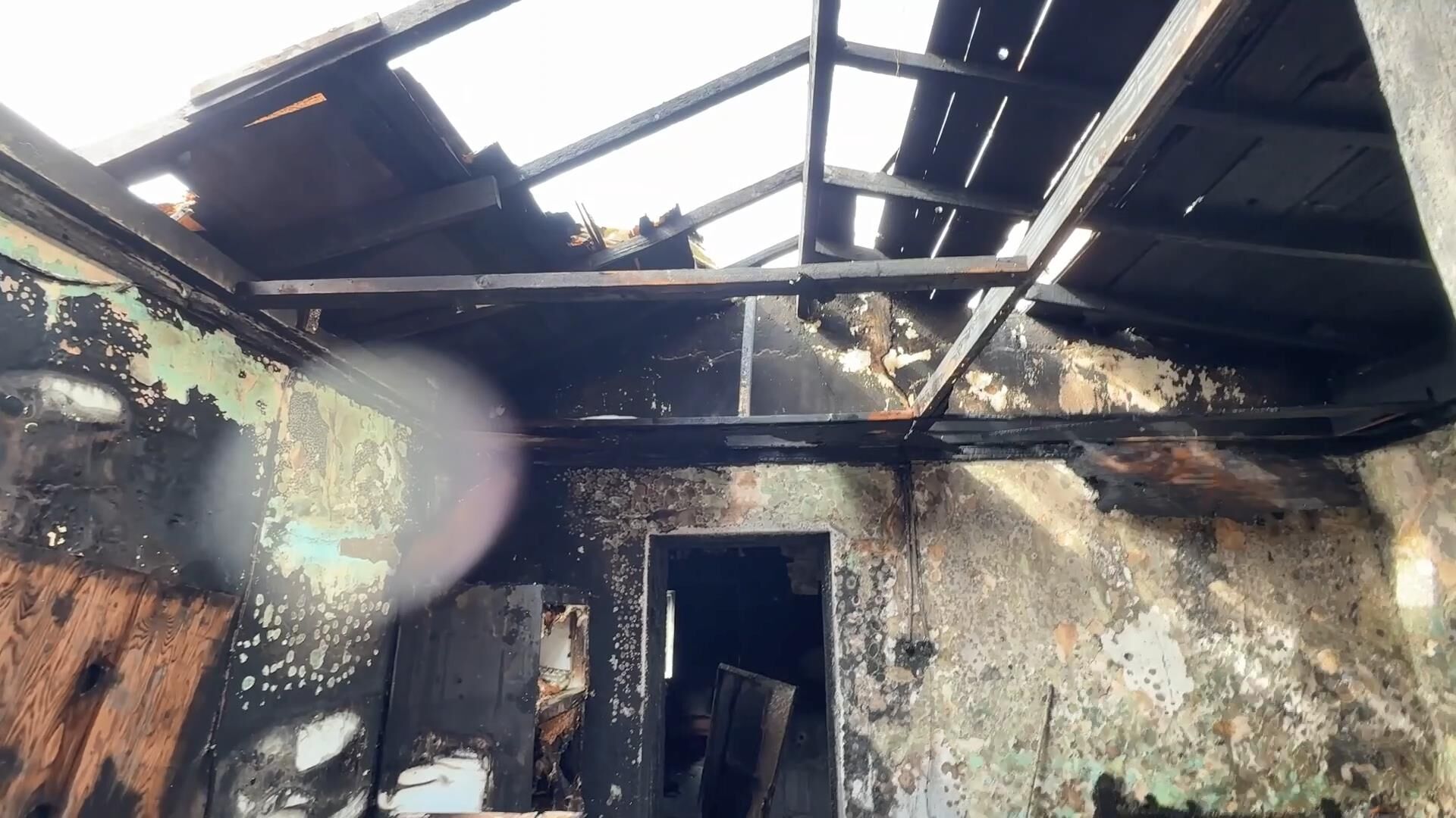 I S T A N B U L K A G I T H A N E’ D E Y A N G I N D A N S O N A 1229806 365780